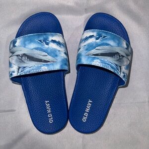 Old Navy Kids flip flops. Used, size 12-13 kids